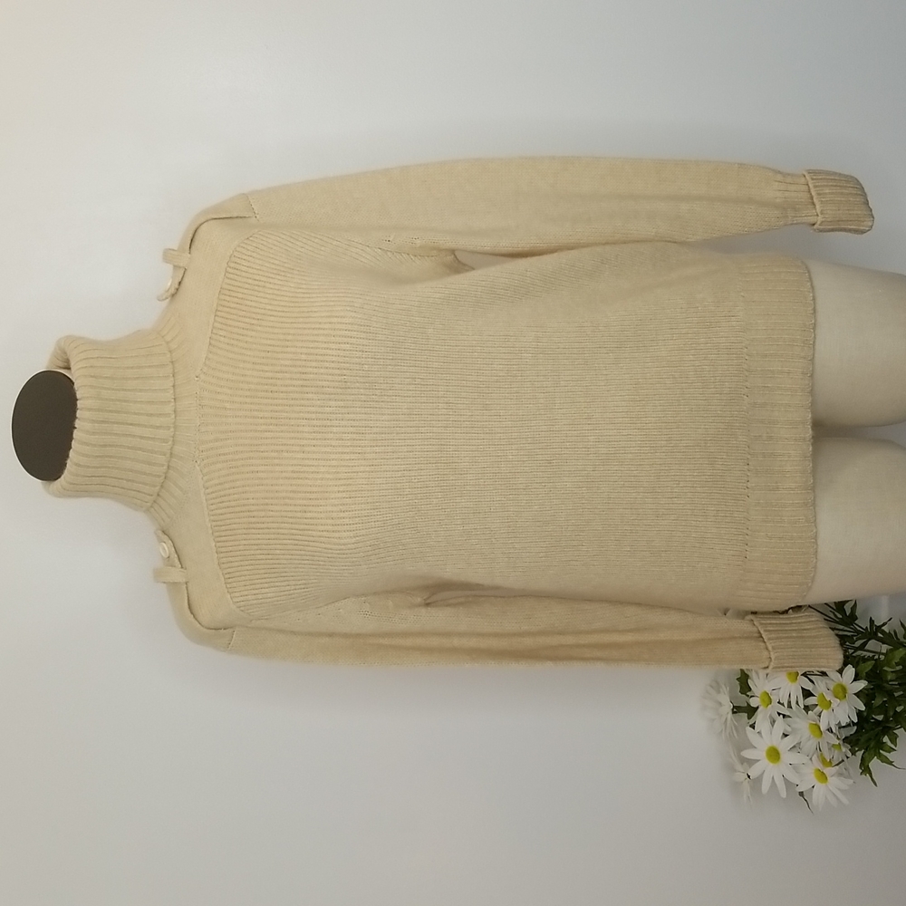 H&M Cream/Tan Ribbed Turtleneck Sweater NWT XS